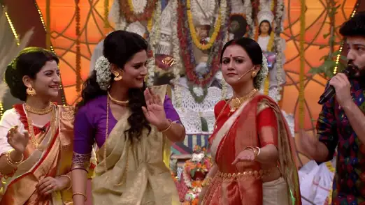 Bijoya Dashami celebrations - Zee Banglar Sorbojonin Durgotsav Episode 6