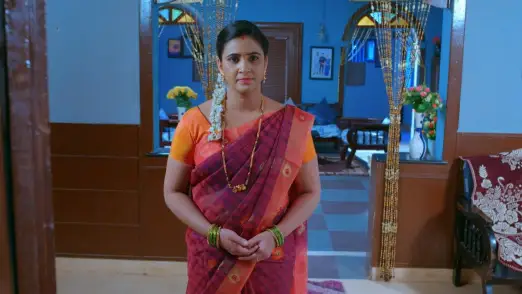 Shivani gets terrified - Nagini Episode 22