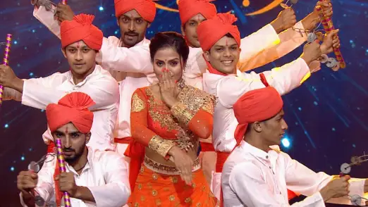 The Dancing Queens perform on folk songs - Yuva Dancing Queen Episode 9