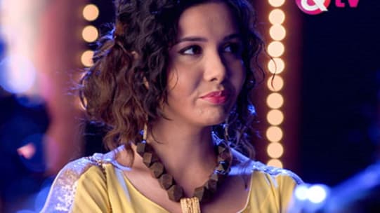 Watch Enjoy All The Episodes Of Yeh Kahan Aa Gaye Hum Tv Serial Online On Zee5 But what happens when love and. yeh kahan aa gaye hum tv serial