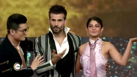 Watch Zee5 Indian Telly Awards 2019 Mar 29 2019 Full Episode Online In Hd Zee5 Overall, it was a big night for star plus, winning majority of the awards. hina khan and jennifer winget tie the knot zee5 indian telly awards 2019