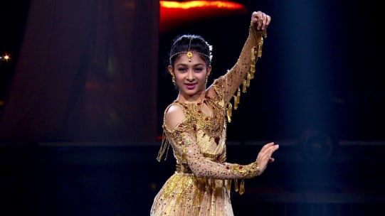 Watch Dance India Dance Battle Of The Champions Jun 22 2019 Full Episode Online In Hd Zee5 Watch latest dance india dance season 4 episodes on www.zeetv.com to feel zee5 in your language (apni bhasha.