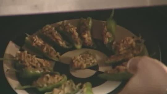 Stuffed Dishes Watch Stuffed Dishes Online In Hd Only On Zee5 Baingan masala recipe, bharwan baingan masala, stuffed eggplant curry recipe, brinjal recipe, how to make barwan baingan namaskar doston, aaj me rajasthan ki famous bharwan hari mirch ki recipe share kar rhi hun.