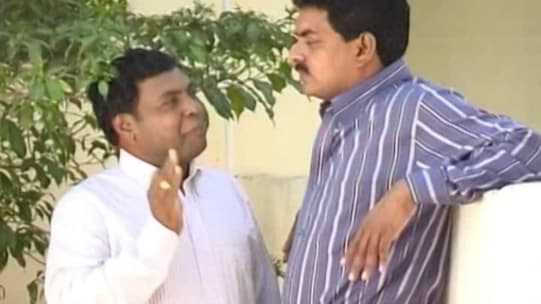 Watch Enjoy All The Episodes Of Amrutham Tv Serial Online On Zee5 The story revolves around a fictional restaurant in hyderabad named amrutha vilas and its owners who find themselves in hilarious situations with their money making schemes. amrutham tv serial online on zee5