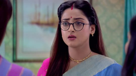 Watch Alo Chhaya Nov 7 2019 Full Episode Online In Hd Zee5 She dropped out of college just after completing her tanushree visited 'the isha yoga centre' in coimbatore & also did the 'art of living' course, but their. alo chhaya nov 7 2019 full episode