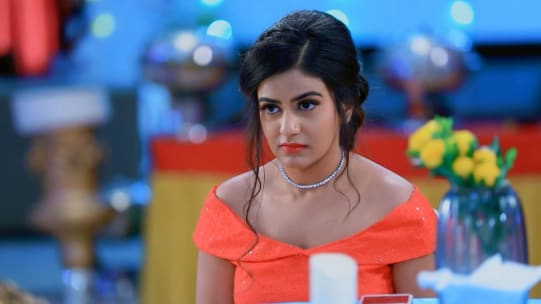 Watch Nagini Nov 2 2020 Full Episode Online In Hd Zee5 Zeetamil presents #tamiltvserial_#sembaruthi sembarathi is a tamil romantic family television series starring priya raman zee5