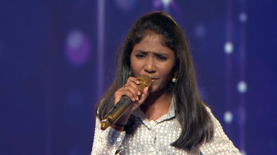 Watch Sa Re Ga Ma Pa Li L Champs 2020 Music Director Sajid Graces The Show Sa Re Ga Ma Pa L Il Champs 2020 Zee5 Saregamapa l'il champs will arrive at 8:00 pm tonight and is going to be a lot more captivating tonight with alka yagnik poonam dhillon and his entire friend's group. sa re ga ma pa l il champs 2020