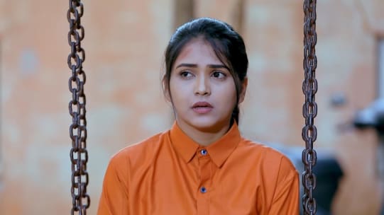 Watch Kamali Jan 8 2021 Full Episode Online In Hd Zee5 Kamali from nadukkaveri is a tamil drama movie, directed by rajasekar duraisamy. kamali january 08 2021 episode spoiler