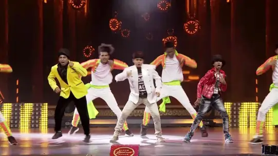 Dance Karnataka Dance Family War Season 2 Tv Serial Watch Online On Zee5 The show is titled 'dance karnatka dance. dance karnataka dance family war season