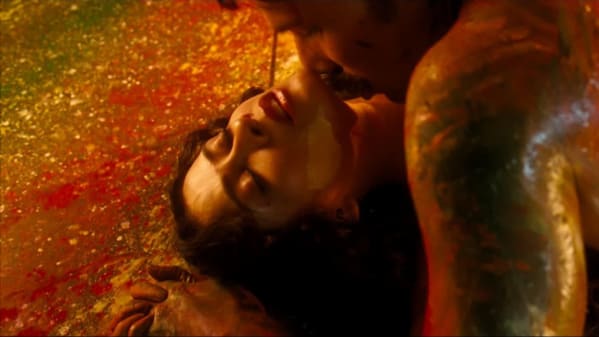 Watch Kahe Sataye Rang Rasiya Randeep Hooda Nandana Sen Full Music Video Song Online In Hd Zee5 In Bhojpuri Made as a bilingual, the film is titled rang rasiya in its hindi version and colours of passion in english. zee5