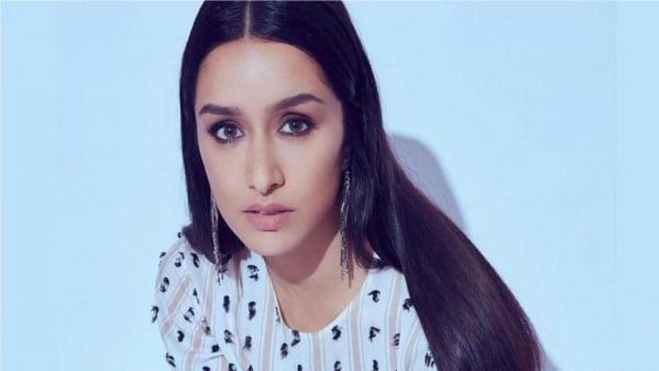 Watch Breaking News Huge Revelations Made In Jaya Saha S Whatsapp Chats With Shraddha Kapoor Zee5 Latest News Umeed ki kiran jb apko lage ki sab khatam ho chuka h to ek bar ush akhri vayakti ko dekhe jo apke karn bhukha rhaa h 2 jb apko pta thaa apse nhi hoga to. zee5
