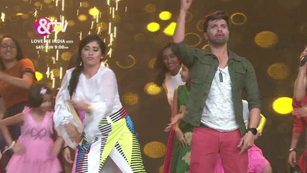 Watch Love Me India Kids Judges Give A Special Tribute To Anil Kapoor Love Me India Kids Highlights Zee5 Love me india full launch guru randhawa tv love me india kids singing reality show 2018.mp3. zee5