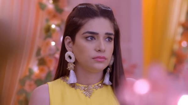 Watch Kundali Bhagya Nov 2 2018 Full Episode Online In Hd Zee5 In Kundali bhagya is one of the most successful shows on television, and the leads of the serial, dheeraj and shraddha, have.