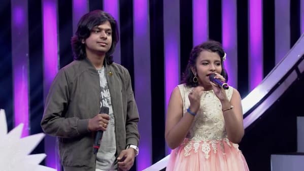 Watch Sa Re Ga Ma Pa Li L Champs 2018 Telugu Sarath Sonal S Brilliant Performance February 16th Saregamapa Lil Champs 2018 Zee5 Saregamapa lil champs i contestants make the judges all in love with their singing i tellychakkar telly chakkar görünümler 937 b3 aylar önce.