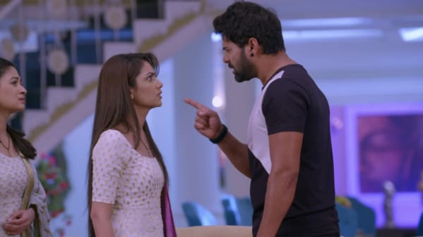 Watch Kumkum Bhagya Mar 14 2019 Full Episode Online In Hd Zee5 Последние твиты от kumkum bhagya fc (@_bkumkum).