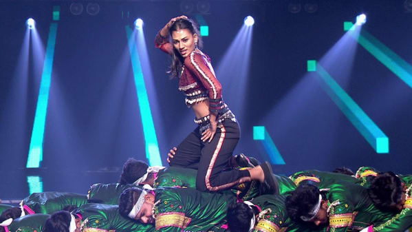 Watch Dance India Dance Battle Of The Champions Jul 28 2019 Full Episode Online In Hd Zee5 Dancing queen unlock (yuva) 30th september 2020 watch online.