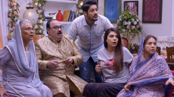 Watch Kundali Bhagya Sep 18 2019 Full Episode Online In Hd Zee5 Kundali bhagya is a ramamtic drama serial which lead cast are preeta and karan.