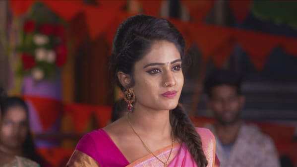 Watch Radhamma Kuthuru Oct 12 2019 Full Episode Online In Hd Zee5 Catch the hottest buzz right here! radhamma s family is proven innocent radhamma kuthuru