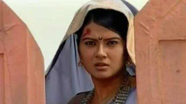 Schauen Sie Episode 462 Online In Hd Nur Auf Zee5 Dekhiye, jo rani of jhansi hai, woh kya meri chachi hai?