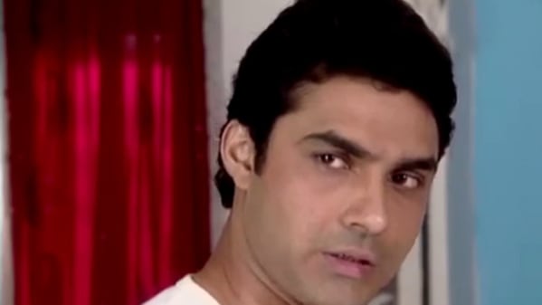 Watch Saat Phere Nov 28 2005 Full Episode Online In Hd Zee5 Saloni ka safar as gayatri balika vadhu as sandhya sasural genda phool as radha hum as phulwa na bole tum. episode 34 saat phere