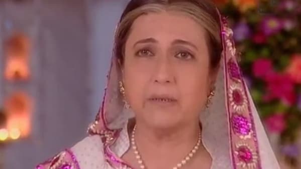 Schauen Sie Ghar Ki Lakshmi Betiyann Episode 560 Full Episode Online In Hd Nur Auf Zee5 He marries her lying to his family that she is a princess and her name is pavitra. zee5