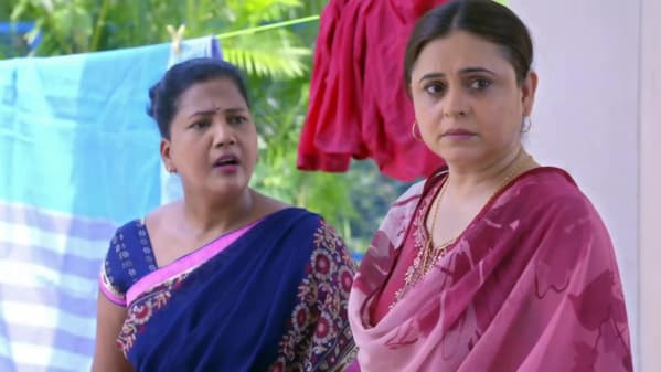 his mother's house watch online