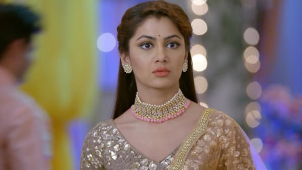 Watch Iniya Iru Malargal Feb 3 2020 Full Episode Online In Hd Zee5 In Bhojpuri Abhi and pragya fail to spot each other despite being present at the same place. zee5