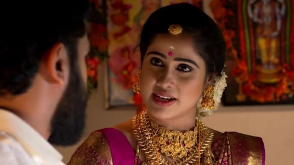 Watch Karthika Deepam Aug 11 2020 Full Episode Online In Hd Zee5 Karthika deepam 12th september 2020 video watch online karthika deepam 11th september 2020 video watch online vijitha and unni arrive at mathilakam