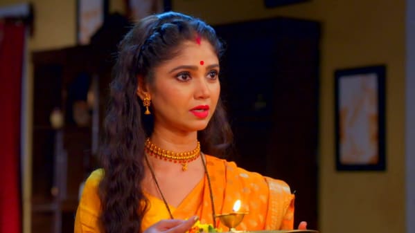 Watch Santoshi Maa Sunayein Vrat Kathayein Oct 7 2020 Full Episode Online In Hd Zee5 Her 6 sons were earning while 7th younger son was worthless. santoshi follows babli santoshi maa sunayein vrat kathayein
