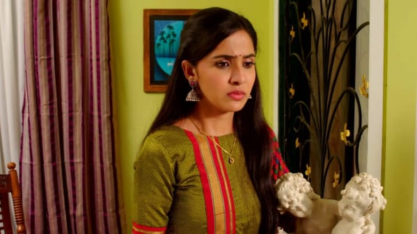 Watch Karbhari Laybhari Nov 10 2020 Full Episode Online In Hd Zee5 In Marathi Anushka sarkate biography in marathi karbhari lai bhari. zee5