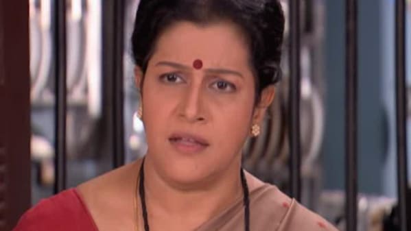 Watch Pavitra Rishta Dec 12 2019 Full Episode Online In Hd Zee5 In Marathi Click here to watch online episode episode begins with.soham at the jail cop tells him, some1 has brot him tiffin. zee5