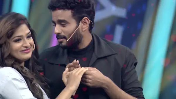 Watch Zee Super Family Dec 6 2020 Full Episode Online In Hd Zee5 Последние твиты от saravedi saran (@saravedisaran8). zee super family december 06 2020 performance