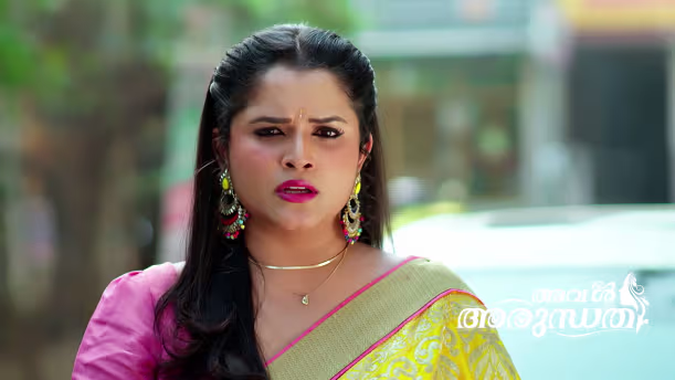 Parvathi Gets Emotional to See The Kids