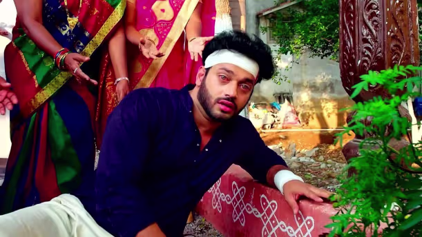 Amar Tries to Stop Radhika’s Wedding