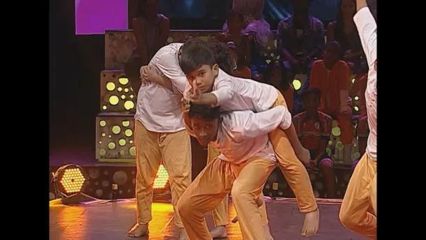 Beat Booster Gang's' patriotic performance - Dance Odisha Dance Lil Masters Episode 3
