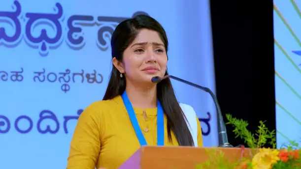 Aryavardhan boosts Anu's morale - Jothe Jotheyali Episode 2