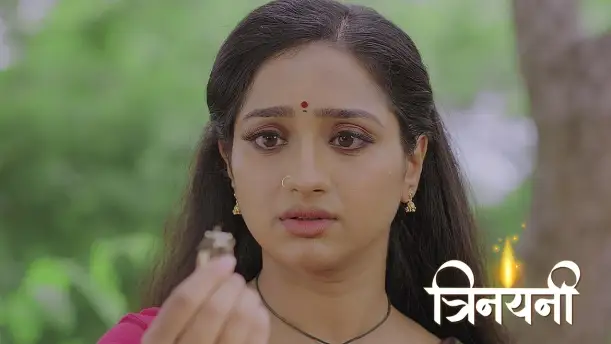 Tilottama Breaks Gayatri's Photo Episode 14