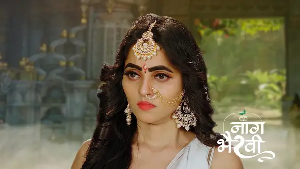 Bhairavi Helps an Injured Malli Episode 2