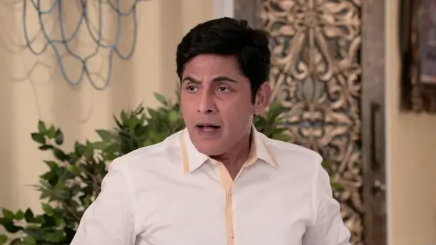 Manmohan assumes Angoori has changed her form - Bhabi Ji Ghar Par Hai Episode 6