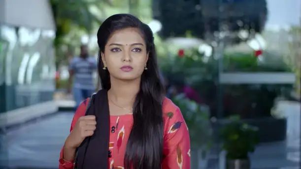 Anu goes to Arya Vardhan’s office - Prema Entha Maduram Episode 5
