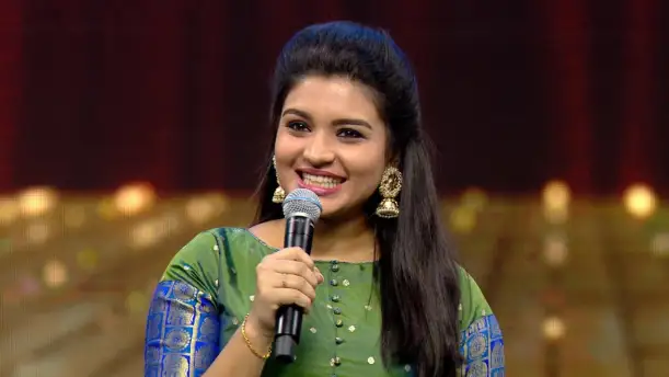 Shabana aka Paravathy graces the show – Comedy Gangsters Episode 5