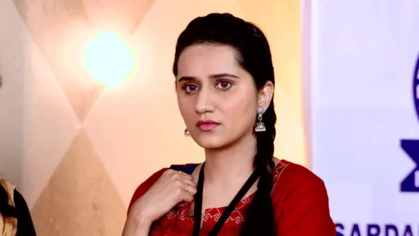 Vikramjeet and Naina cross paths - Akhiyan Udeek Diyan Episode 2