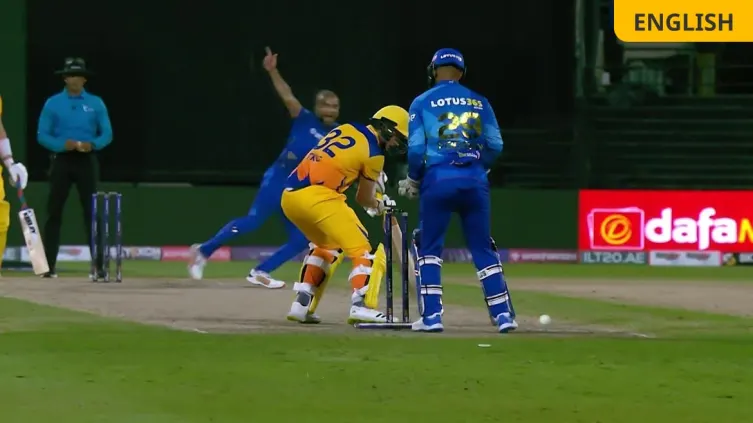 Tahir bowls Tom Kohler-Cadmore Over | DP World Smart Delivery of the Day 