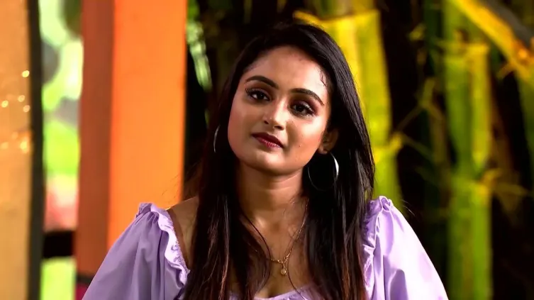 Yashaswini Gets Advice on Handling Gilli Nata Yashaswini Gets Advice on Handling Gilli Nata
