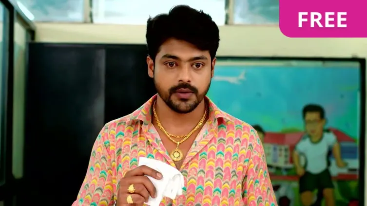 Adhipati Offers a Handkerchief to a Crying Akshara | Tula Shikvin Changlach Dhada 