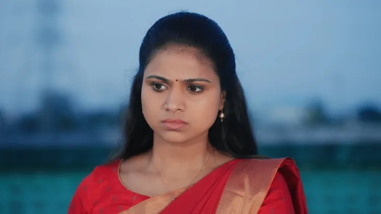 Sumathi Alerts Thulasi 7th November 2024 Webisode Sumathi Alerts Thulasi 7th November 2024 Webisode