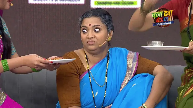A Funny Act on Mother-in-law and Daughter-in-law A Funny Act on Mother-in-law and Daughter-in-law