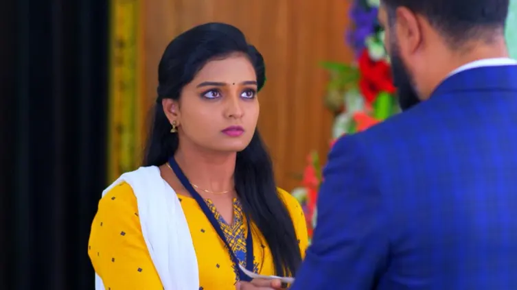 Anu and Arya Vardhan’s first encounter - Prema Entha Maduram Episode 2