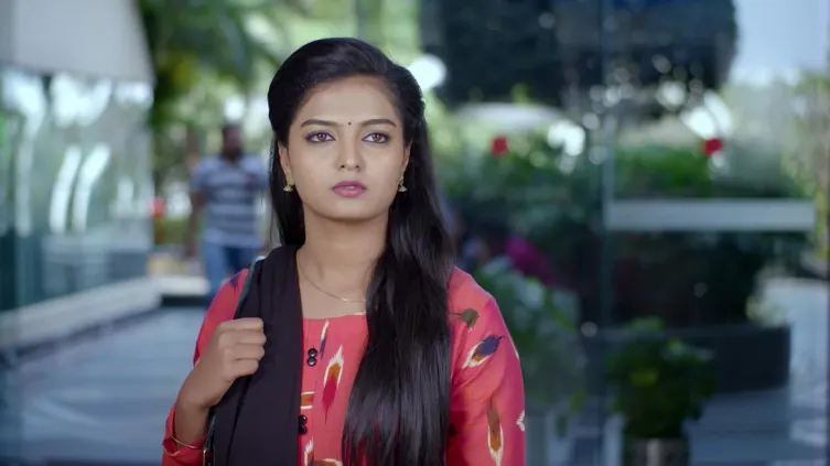 Anu goes to Arya Vardhan’s office - Prema Entha Maduram Episode 5
