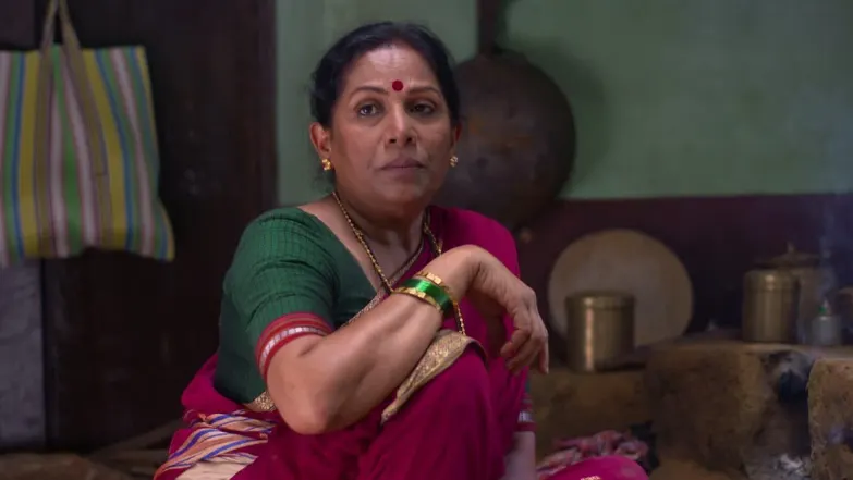 Nana feels guilty for ruining Indu's life - Ratris Khel Chale 2 Episode 5